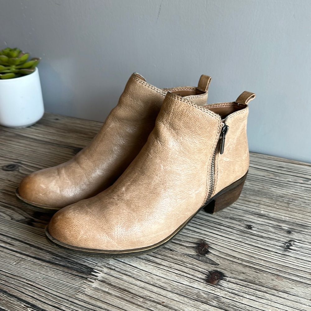 Lucky brand ankle booties size 8 great condition